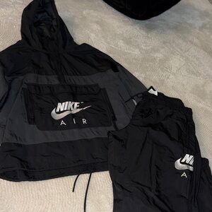 Nike Black and Dark Gray Windbreaker Set